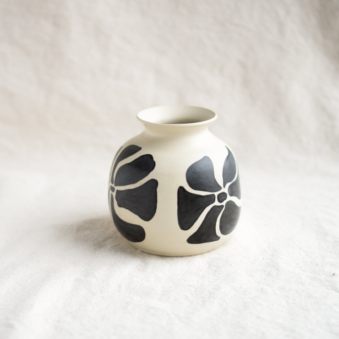 Black Floral Vase