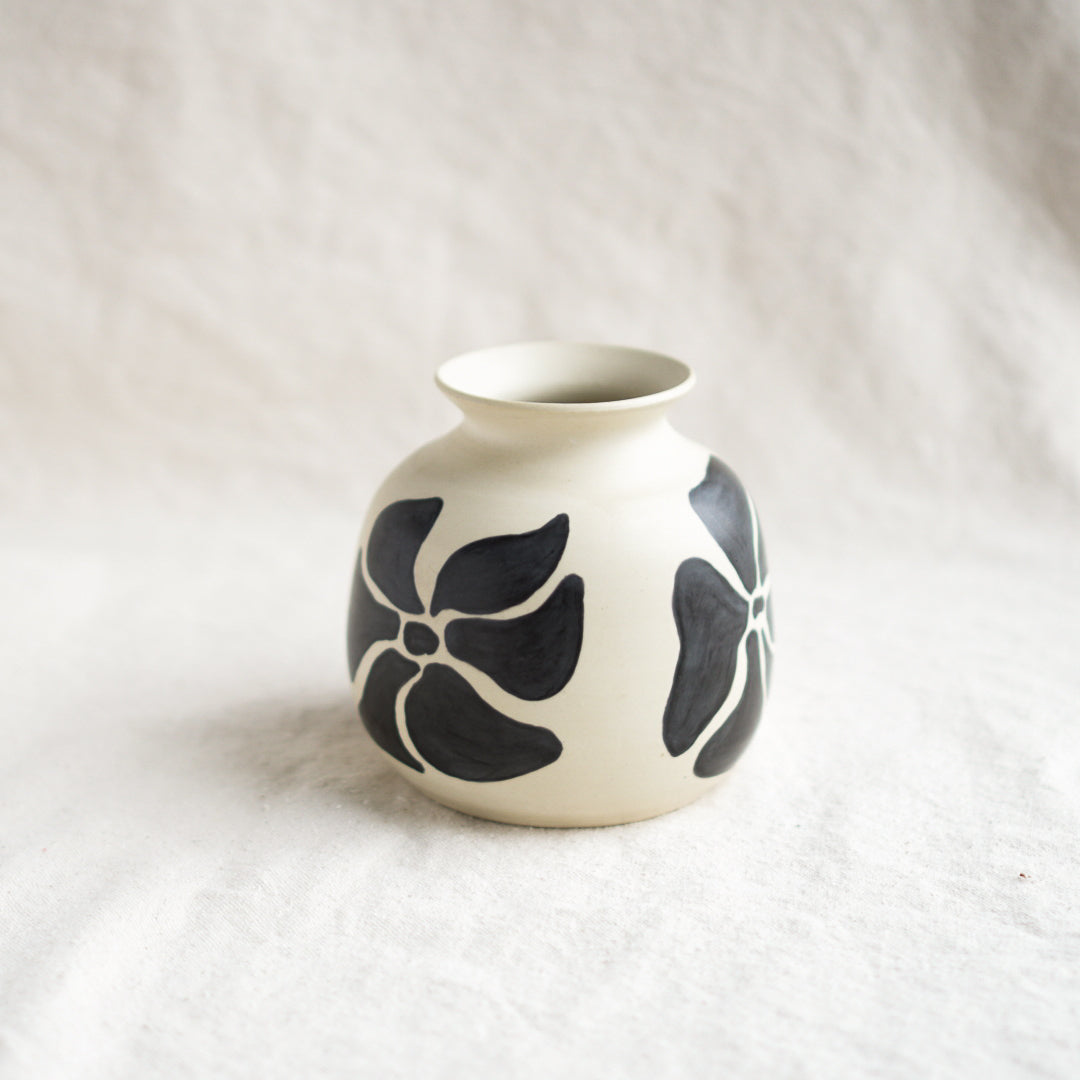 Black Floral Vase